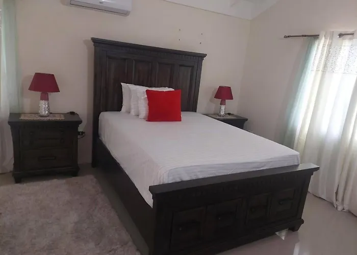 Serenity Vacation Holiday home Ocho Rios